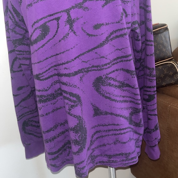 Carpet - Picture 3 of 12